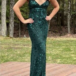 Lulu's Green prom dress